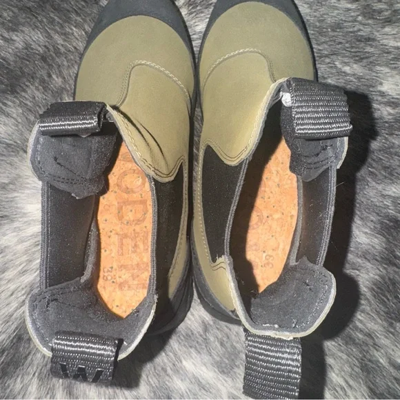 Woden Waterproof Track Boot Magda Rubber Olive Chelsea Size 7.5 Rain Bootie - Picture 8 of 8